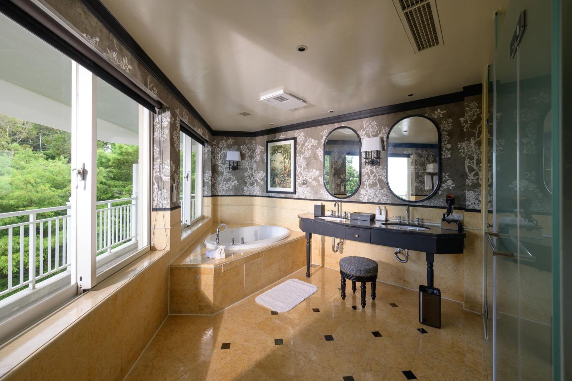 Hualien Farglory Hotel Yanliau Quarto foto A bathroom in a hotel